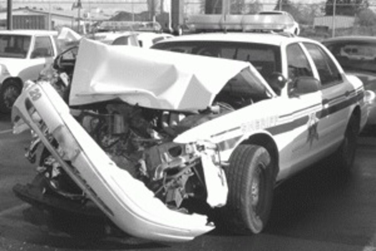 Suspect leads police on wild chase in stolen truck; rams 2 LCSO cars ...