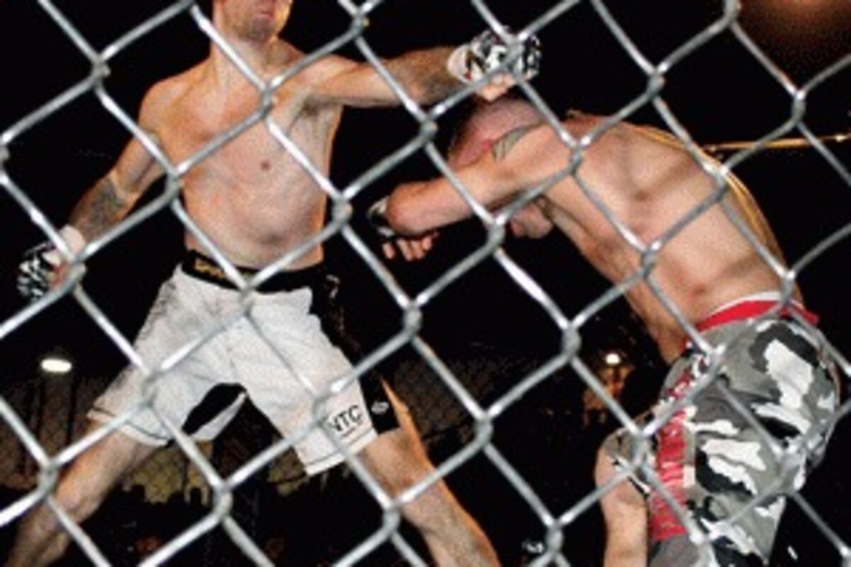 Cage fighters win 2 matches at Corvallis - The New Era