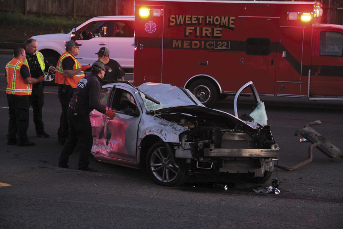 Salem woman dies in crash after hitting 2 cars at 'excessive' speed ...